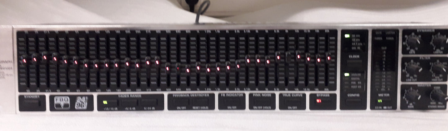 Égaliseur graphique Behringer DEQ1024 – Occasion
