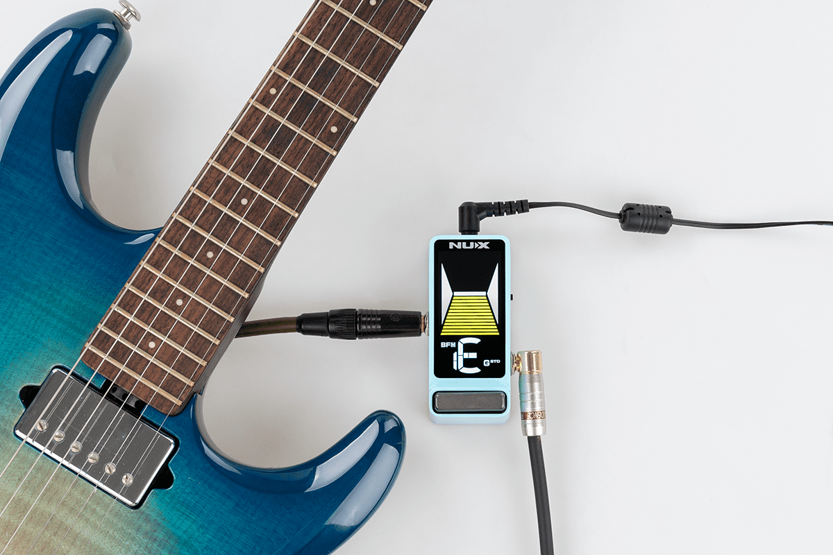 Accordeur guitare compact lcd pedale nux flowtune 2 Bleue