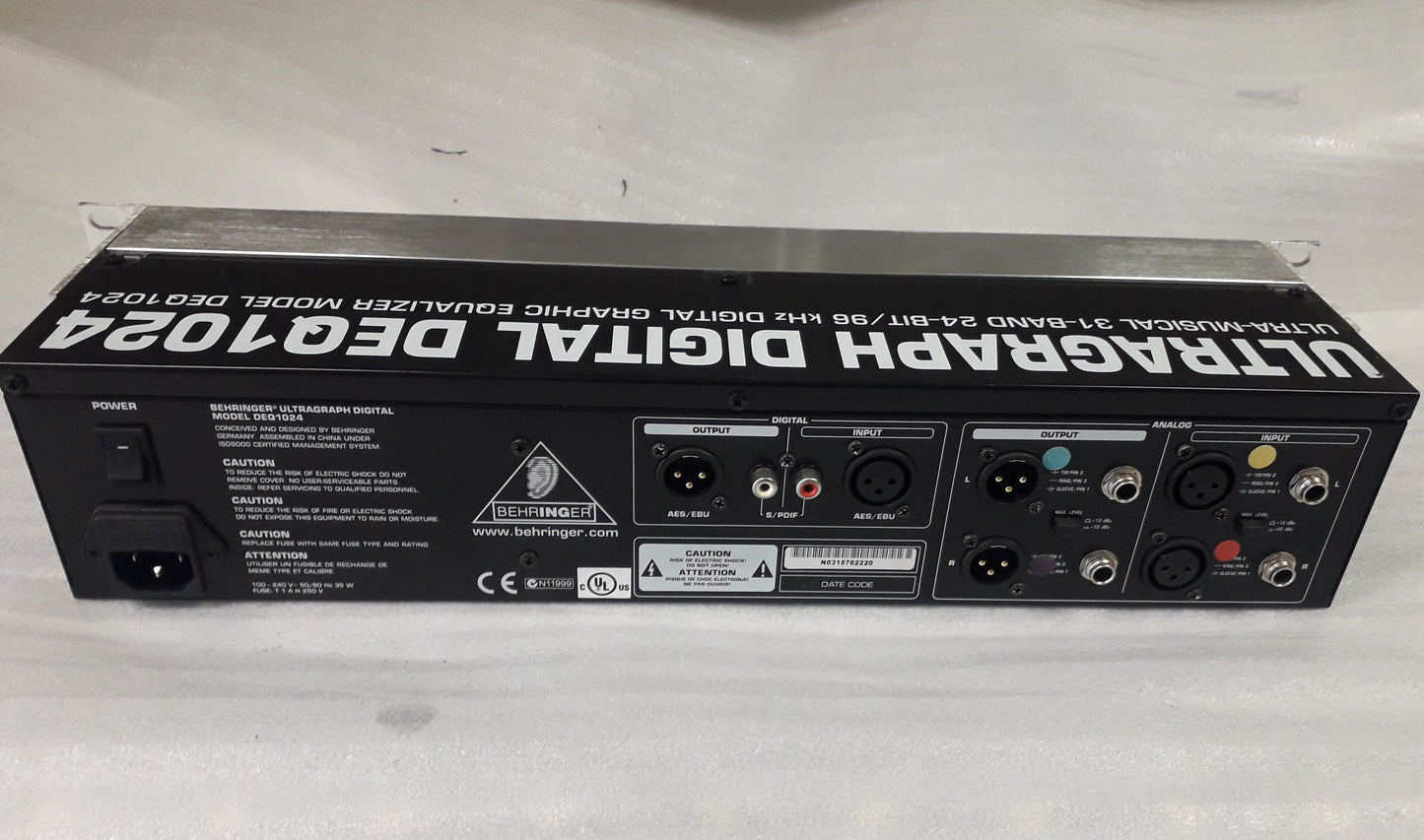Égaliseur graphique Behringer DEQ1024 – Occasion