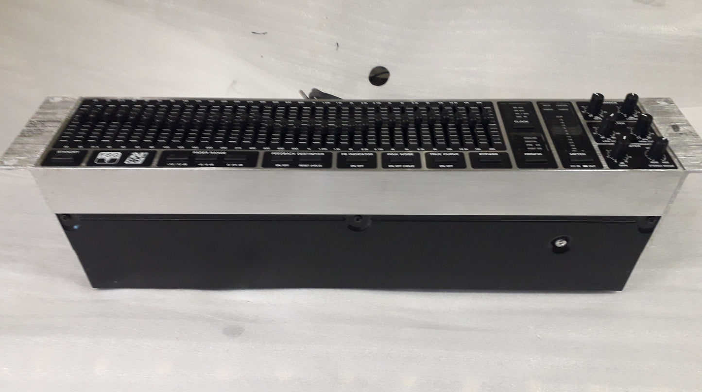 Égaliseur graphique Behringer DEQ1024 – Occasion
