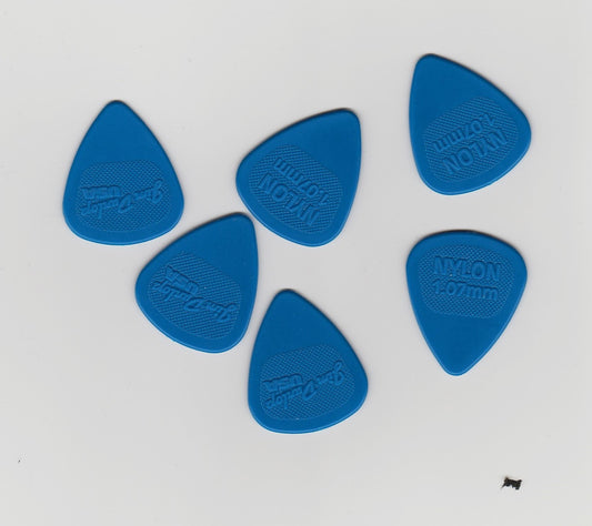 Lot de 6 médiators Dunlop Nylon MIDI – 1,07 mm