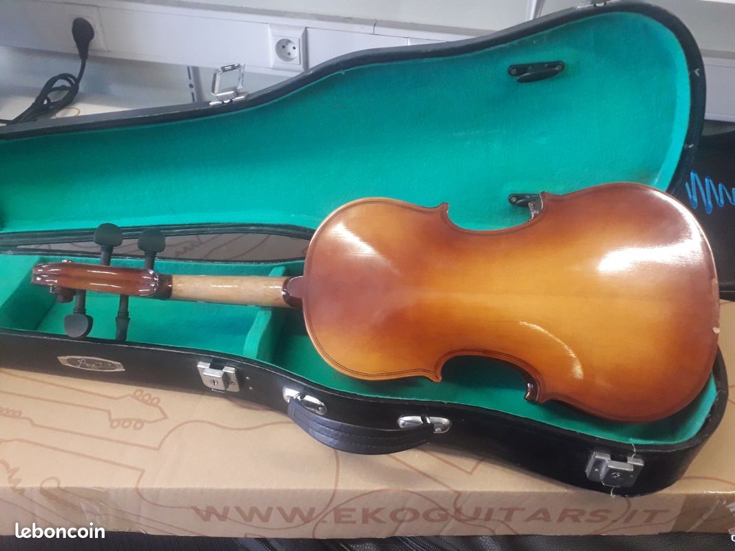 Violon Lark 4/4 avec étui –  OCCASION Très bon état