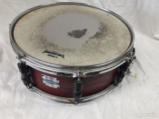 Caisse claire YAMAHA Stage Custom Advantage – Rouge foncé – Très bon état