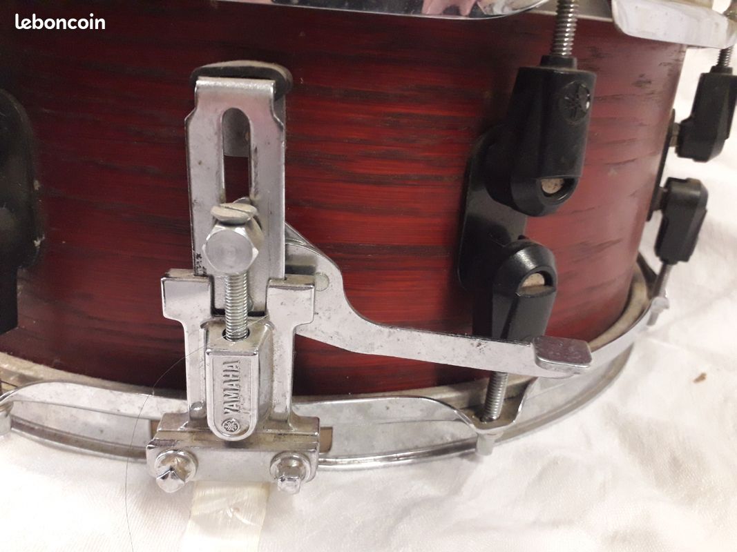 Caisse claire YAMAHA Stage Custom Advantage – Rouge foncé – Très bon état