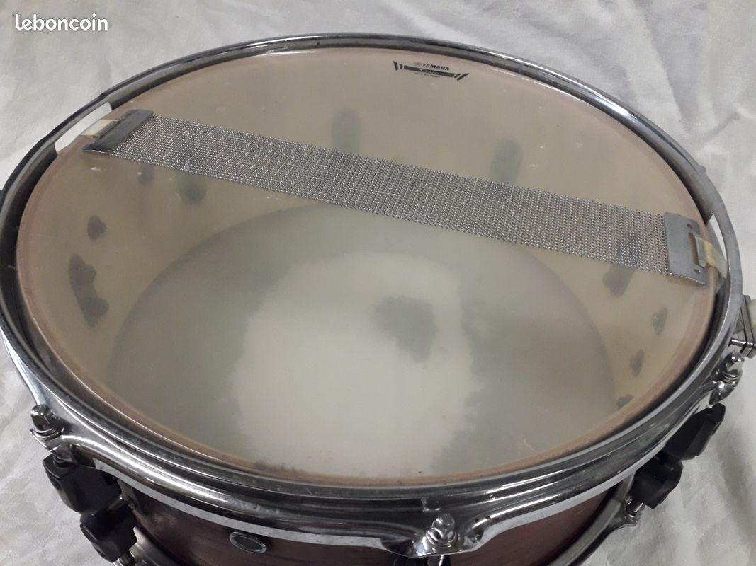 Caisse claire YAMAHA Stage Custom Advantage – Rouge foncé – Très bon état