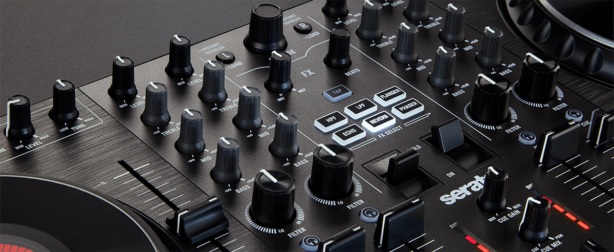 Numark NS4FX – Contrôleur DJ 4 voies avec carte son et écrans