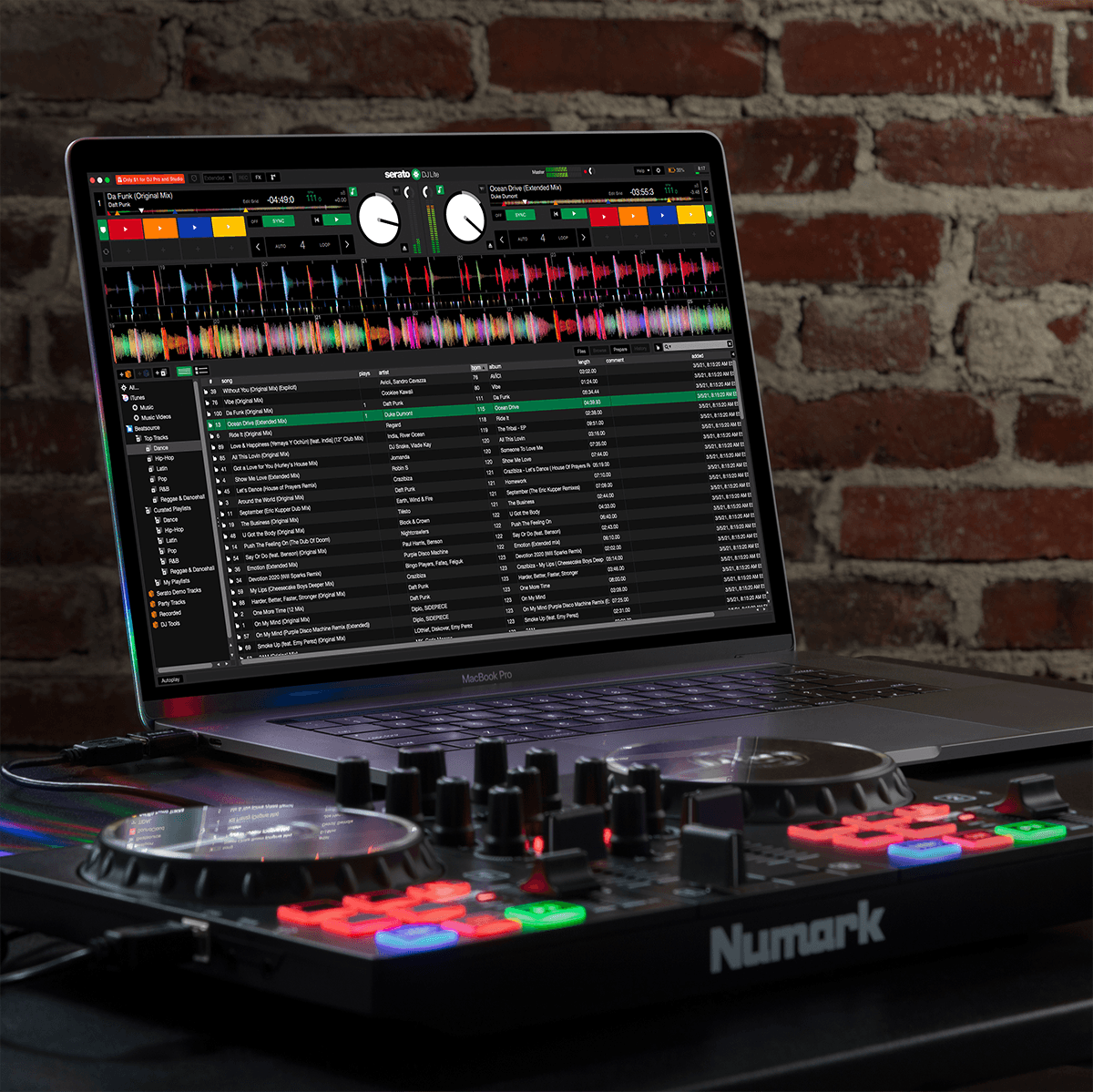 Numark Party Mix 2 – Contrôleur DJ 2 voies avec carte son, 8 pads et jeux de lumières