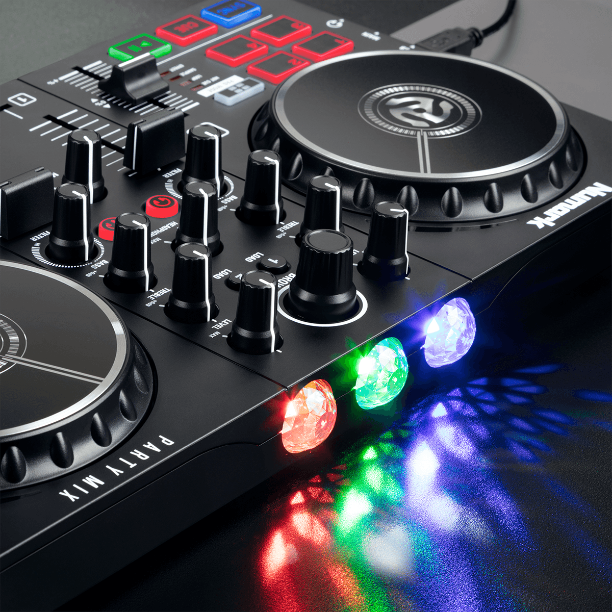 Numark Party Mix 2 – Contrôleur DJ 2 voies avec carte son, 8 pads et jeux de lumières