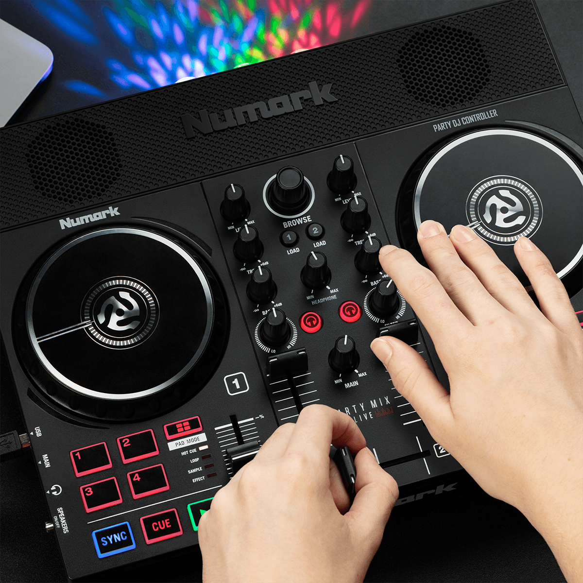 Contrôleur DJ 2 voies – 8 pads, carte son et jeux de lumières MONITOR