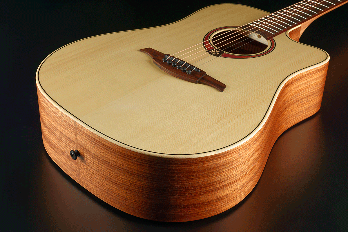 GUITARE FOLK DREADNOUGHT PAN COUPE NATURELLE LAG TRAMONTANE T70DC-NAT