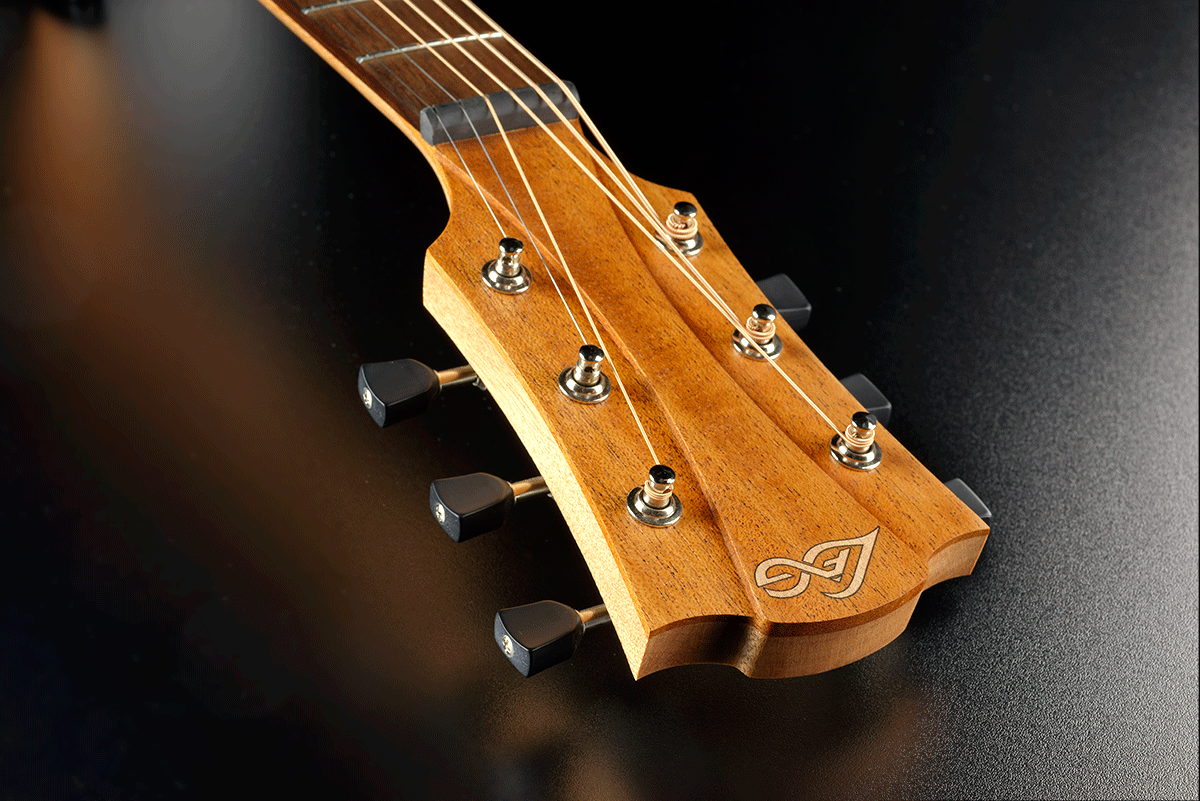 GUITARE FOLK DREADNOUGHT PAN COUPE NATURELLE LAG TRAMONTANE T70DC-NAT