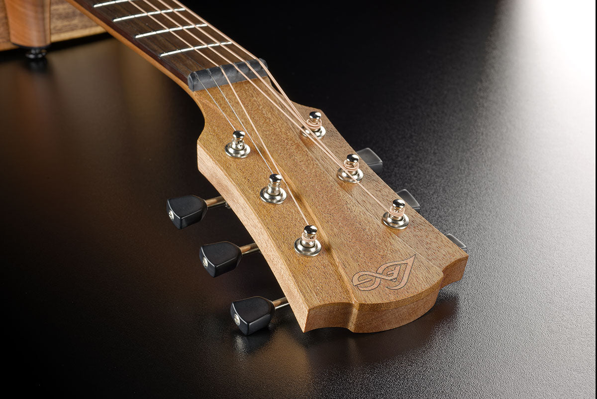 GUITARE TRAVEL LAG TRAMONTANE ELECTRO ACOUSTIQUE T70TE-NAT