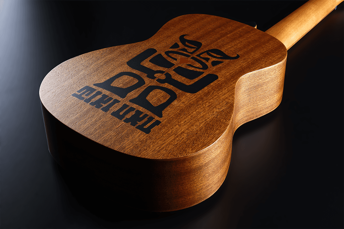 UKULELE CONCERT LAG AVEC HOUSSE TIKI UKU 10