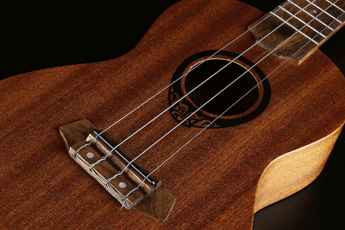 UKULELE CONCERT LAG TIKI UKU 8 TKU8C