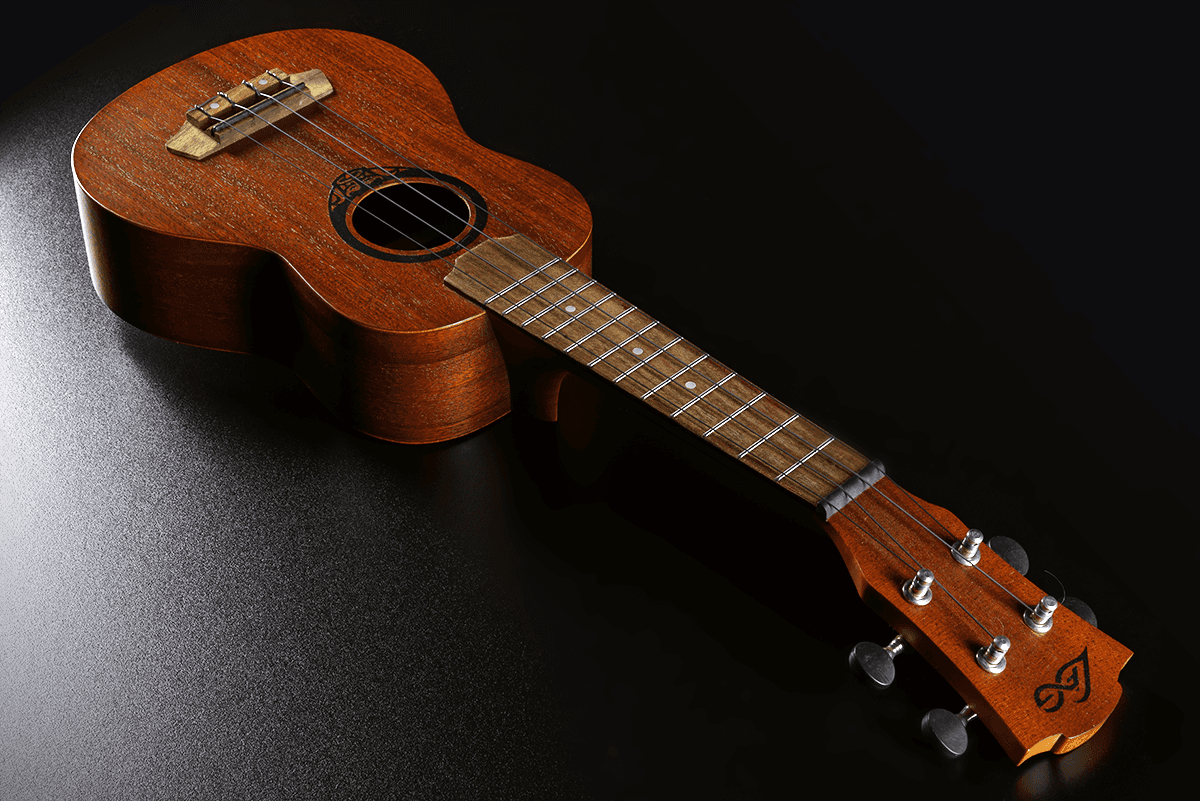 UKULELE SOPRANO LAG TIKI UKU 8 TKU8S