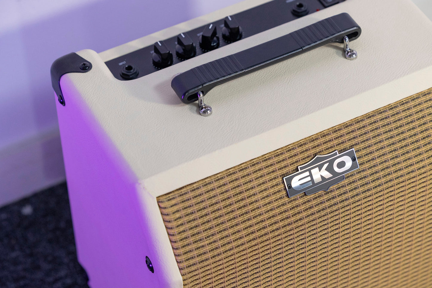 Ampli guitare acoustique EKO 15W AC15