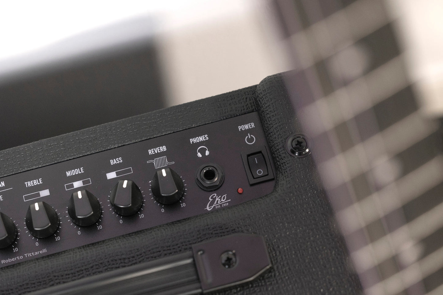 Ampli guitare électrique EKO Black Stealth 25W Reverb BS25