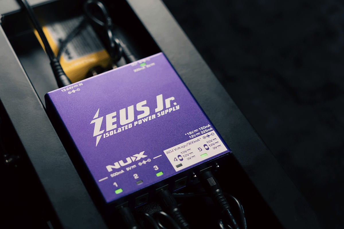 BOITIER D'ALIMENTATION POUR 6 PEDALES D'EFFET NUX ZEUS-JUNIOR