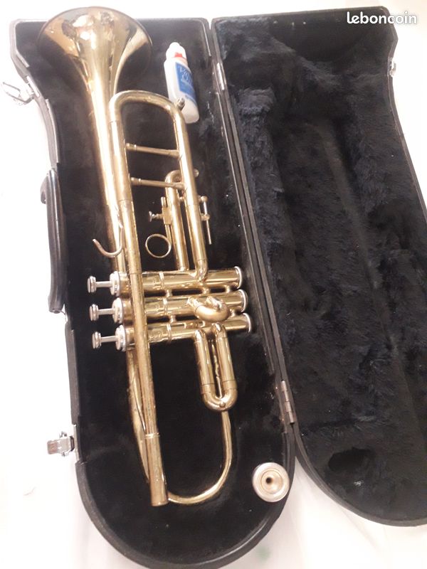 Trompette Jupiter Sib + étui + embouchure Bach 1 1/2C - OCCASION