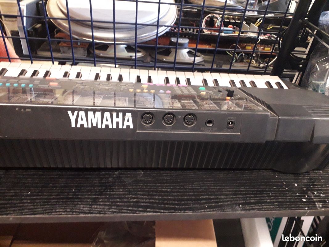 Yamaha PSS-51 – Clavier vintage arrangeur - OCCASIION